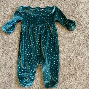 Green velvet jumpsuit for baby